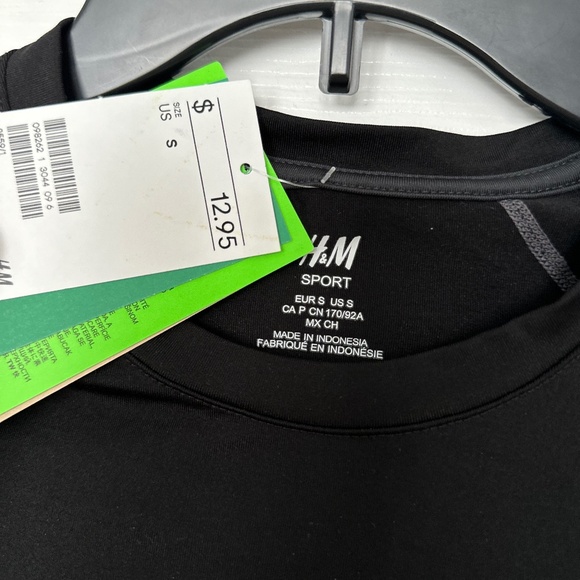 Men’s H&M Workout T-Shirt - Color Black - Size S - Picture 2 of 2